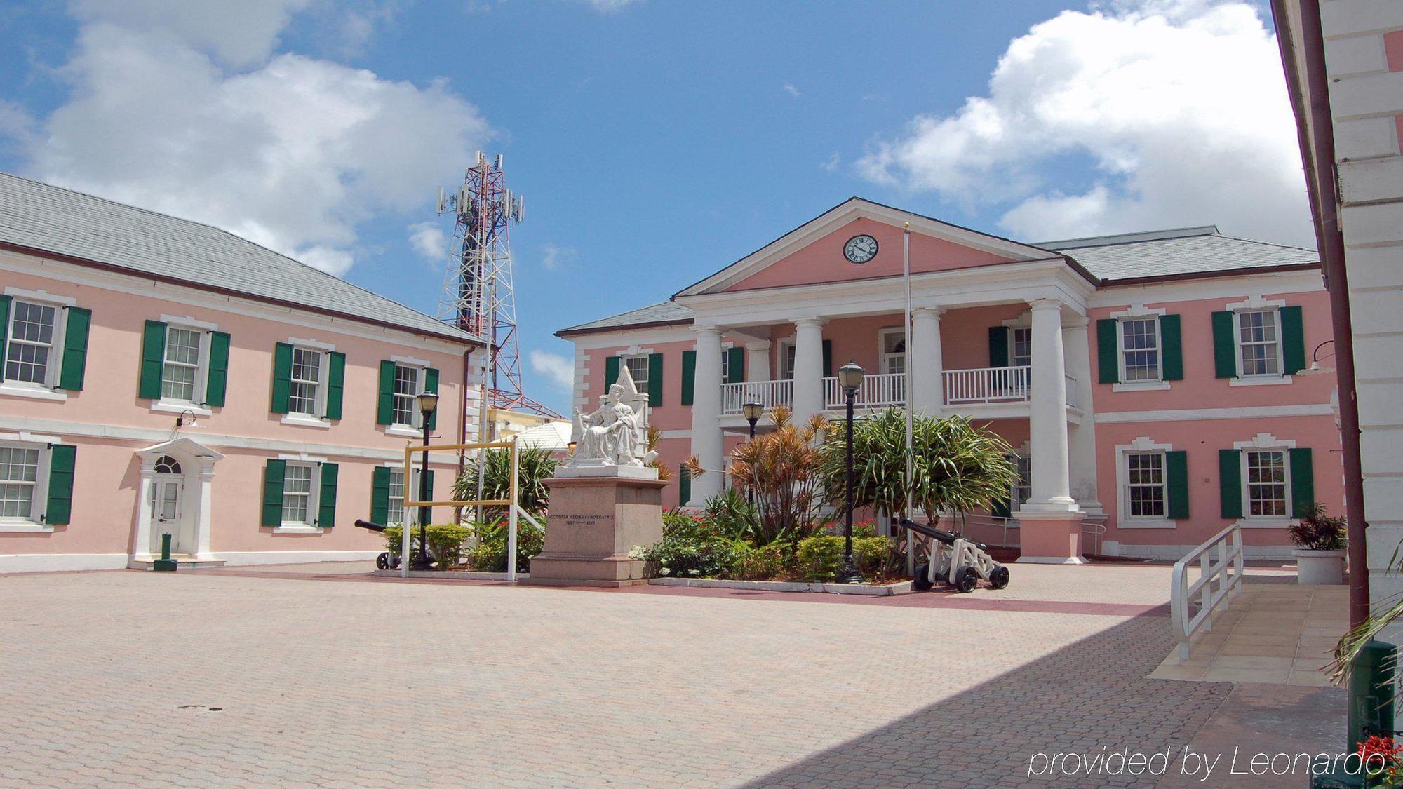 Holiday Inn Express & Suites Nassau By Ihg Экстерьер фото